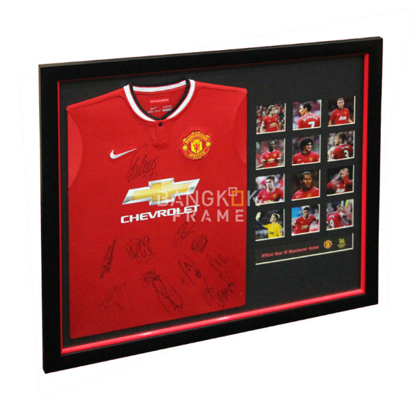 กรอบรูปเสื้อบอลโชว์ลายเซ็นนักเตะ